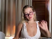 I am a naughty young woman who likes sex and sexual pleasures, come and show me how naughty we get