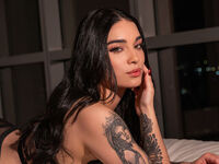 hot cam whore AdalineCruz