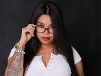 teasercam AnnaReynolds