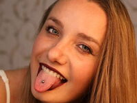 camgirl masturbating with dildo BelleCox