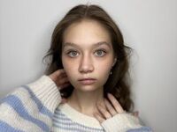 camslut fingering pussy EmogeneZiad