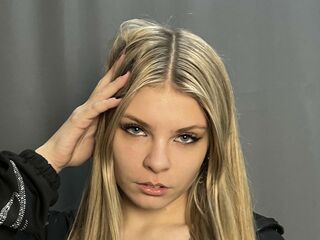 shaved pussy web cam GlendaLabeau