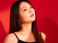 nude webcamgirl pic GuanshiSun