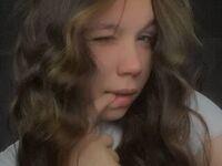 camwhore spreading pussy LylaPikey