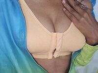sexy live cam girl RitikaRani
