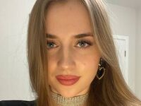 webcamgirl chat room SonyMiller