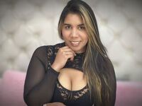 camgirl playing with vibrator ValeryLiv