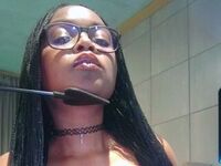 bizarre cam show MissKarolina