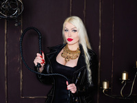 live bdsm web cam show NinaLeaderman