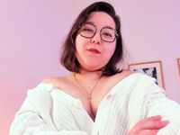 camslut webcam video AemiliaStone