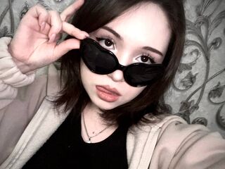 naughty cam girl fingering pussy AminaBaudoin