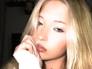 camslut showing tits AnjanetteGalpin