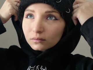 camwhore masturbating with sextoy ArieAravjo