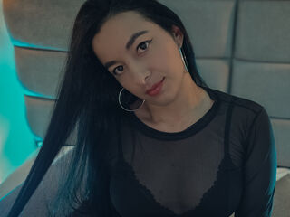 naked webcamgirl photo AryaHilton