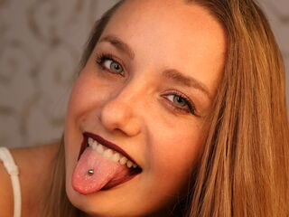 fingering girl cam BelleCox