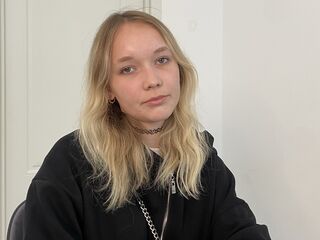 naughty cam girl BonnieRad