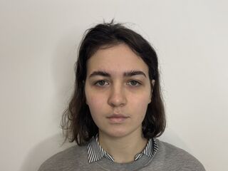 masturbating webcamgirl CorinaHariri