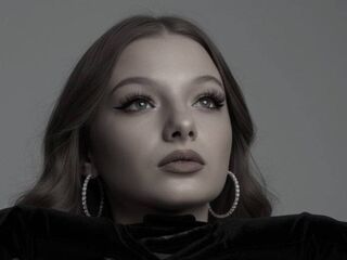 closeup web cam CreolaScheidler