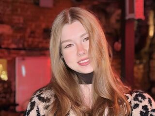 camgirl webcam pic DainaThroneberry