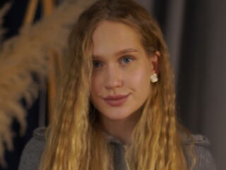 topless webcam girl DamarisWellnitz