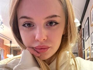 sexy cam girl picture DevonaBradner