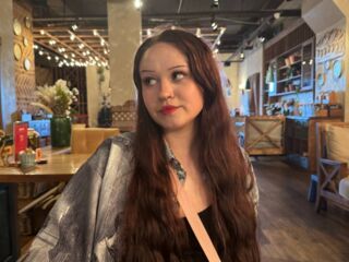 cam girl chat EmilyGreek