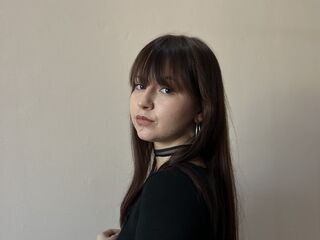 naked girl with webcam masturbating FloHaake