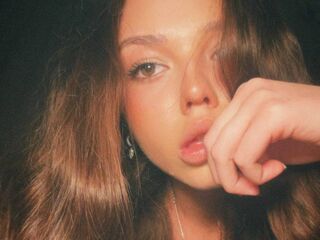 kinky webcam model JanyceCruden