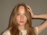 cam girl playing with sextoy JoGranieri