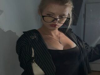 naked camgirl masturbating with vibrator KateZalepa