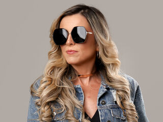 spy webcam KiaraMoraes