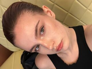 cam girl fingering pussy KlaraGogins