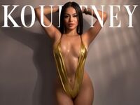 cam girl playing with sextoy Kourtney