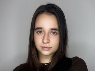 naked cam girl photo KristanKhiev