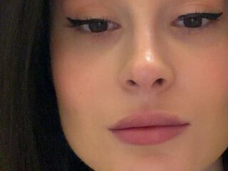 camgirl playing with dildo KrystinTuchman