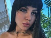 camslut fingering shaved pussy LaraNewsky