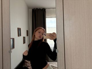 cam girl fingering pussy LennieLukasik