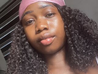 camgirl LeyanMyers