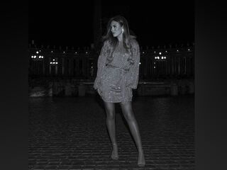 camslut masturbating LeylaBlanc