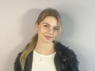 live webcam girl LiaMotzer