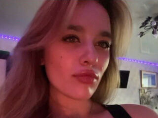webcam girl chat room LieselotteJetter
