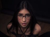 free chat room LiliCollyns