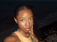 hot cam girl masturbating with sextoy LilithAnnabell