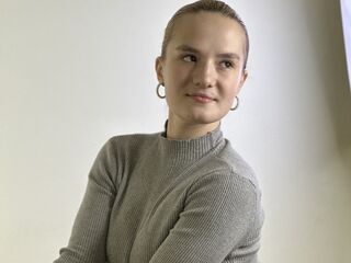 adult chat room LorrianePytko