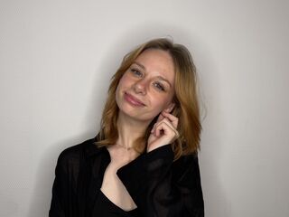 sexy cam girl picture LouiseSchmidt