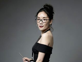 camgirl masturbating LunaChen