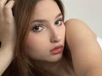 beautiful girlcam MadelynWealer