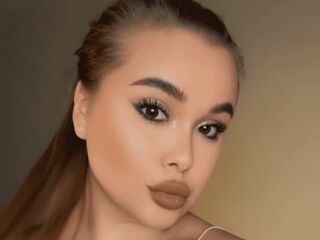 chatroom cam MaeWilkins