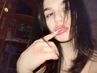 naked camgirl masturbating with vibrator MarinaSemo