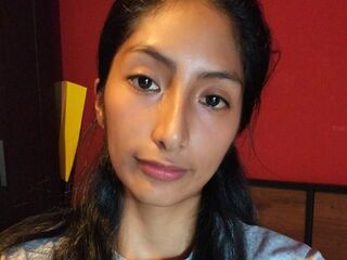 strip tease MayraBravo